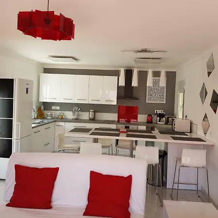 Apartment Penthouse Llancia *